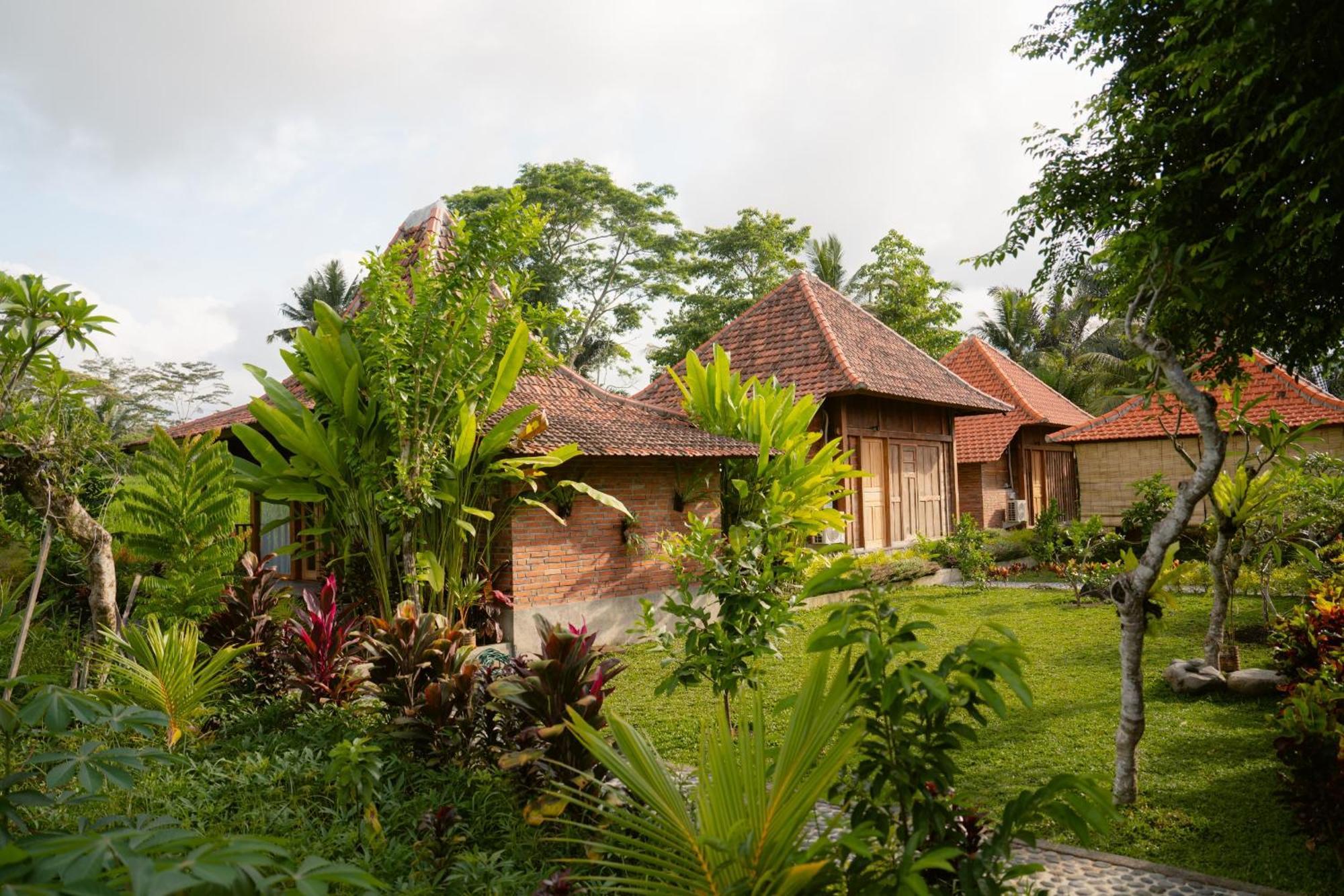 Kubu Sakian Villa And Restaurant Sidemen Silebeng ภายนอก รูปภาพ