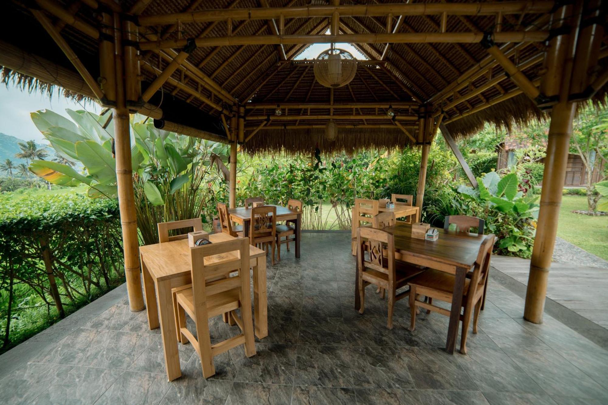 Kubu Sakian Villa And Restaurant Sidemen Silebeng ภายนอก รูปภาพ