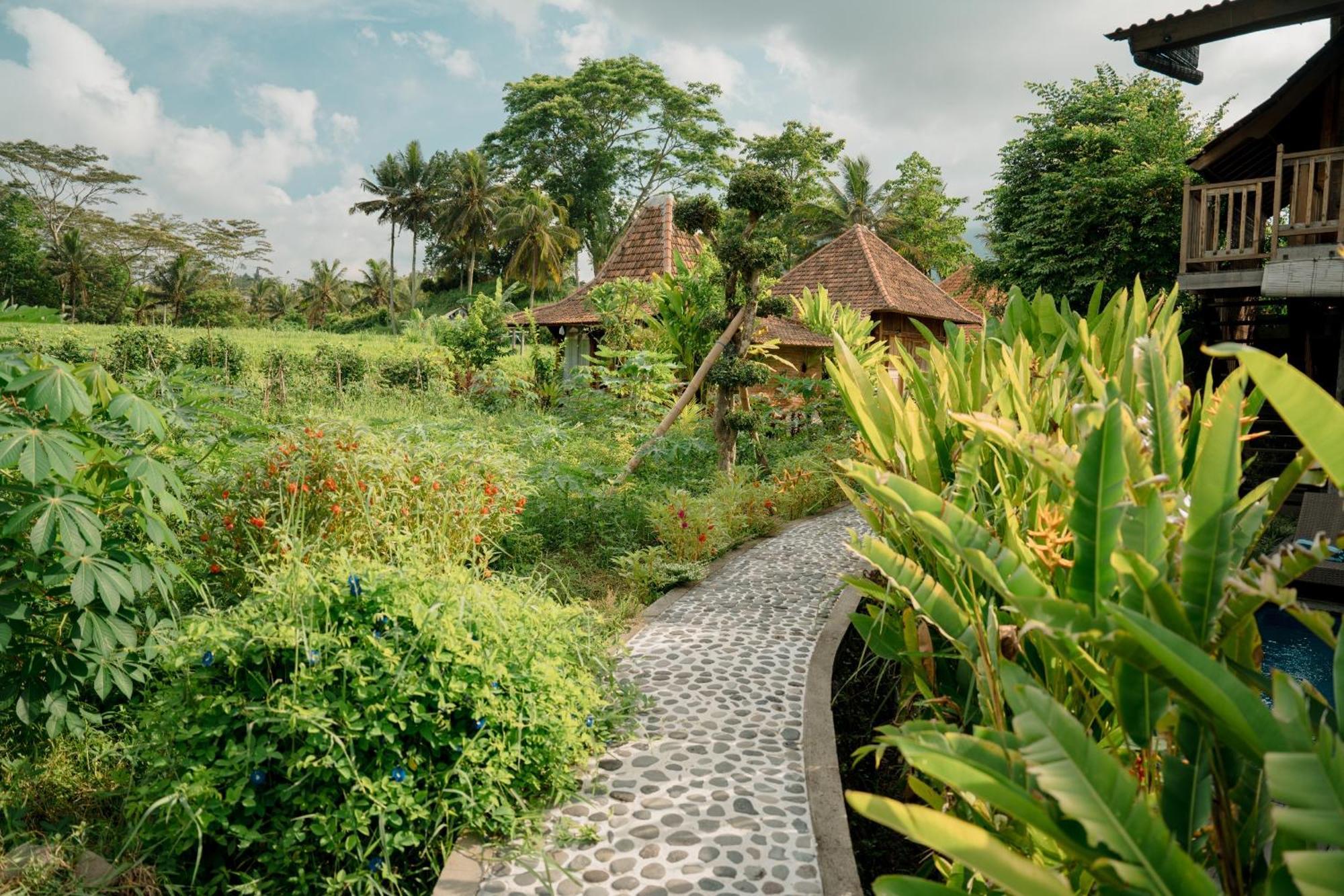 Kubu Sakian Villa And Restaurant Sidemen Silebeng ภายนอก รูปภาพ