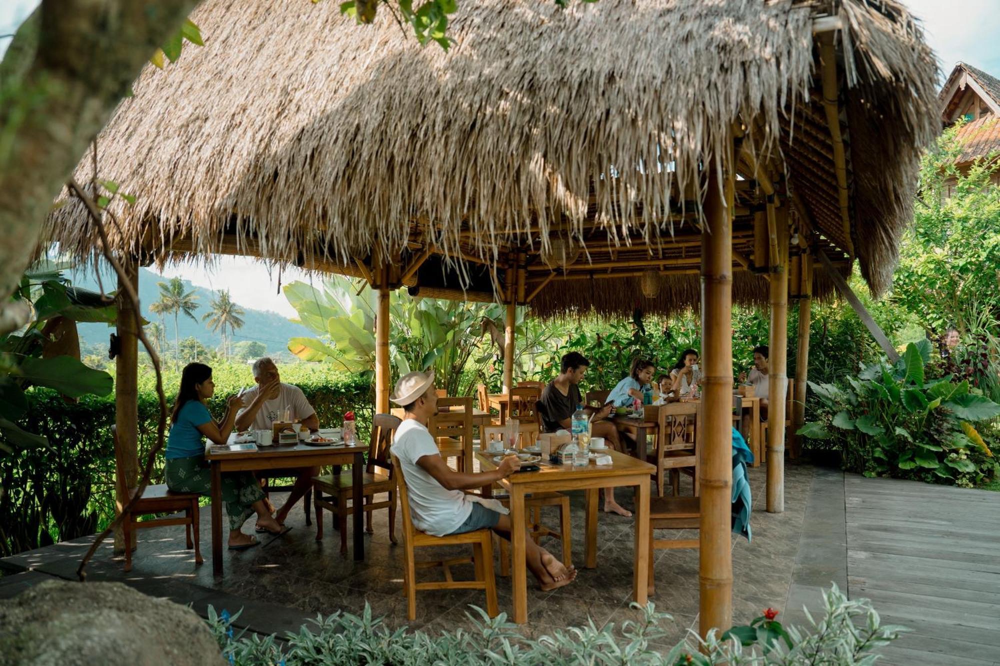 Kubu Sakian Villa And Restaurant Sidemen Silebeng ภายนอก รูปภาพ