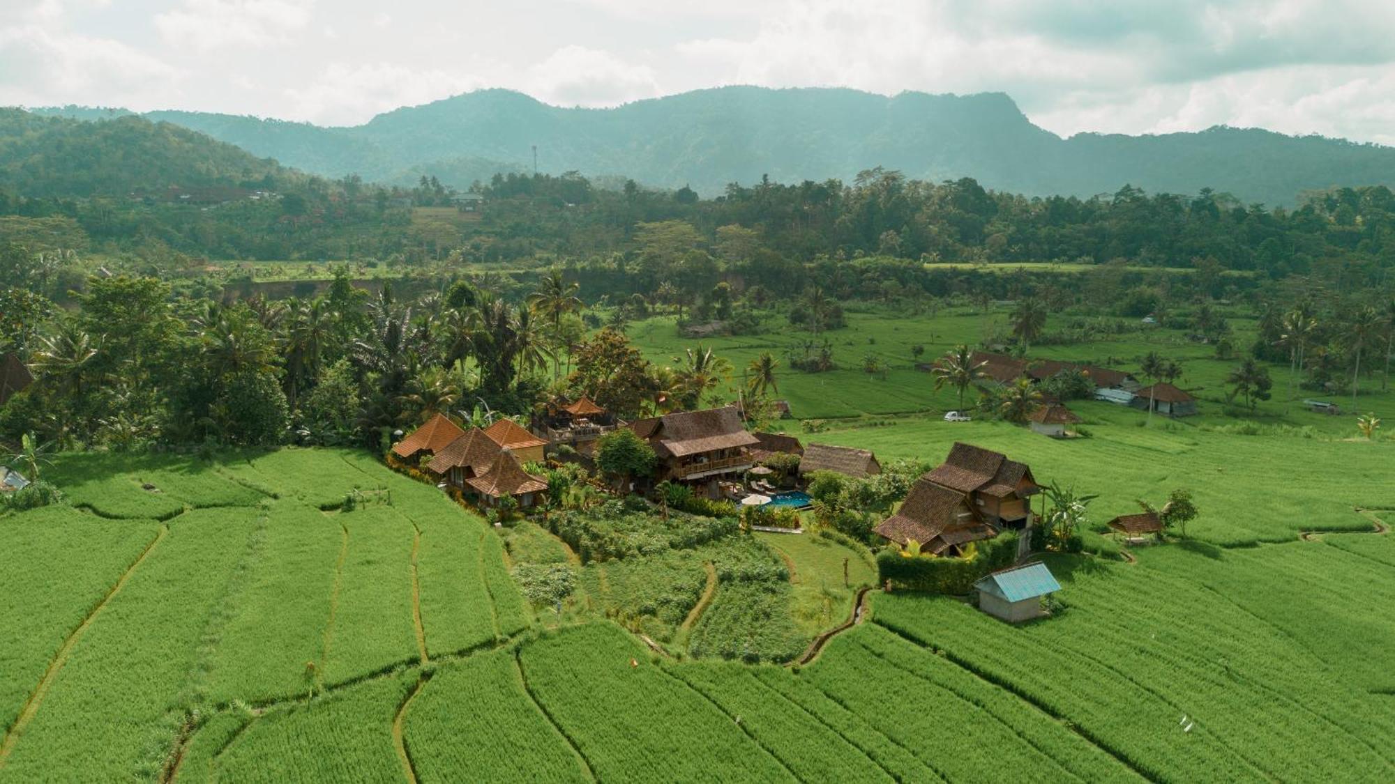 Kubu Sakian Villa And Restaurant Sidemen Silebeng ภายนอก รูปภาพ