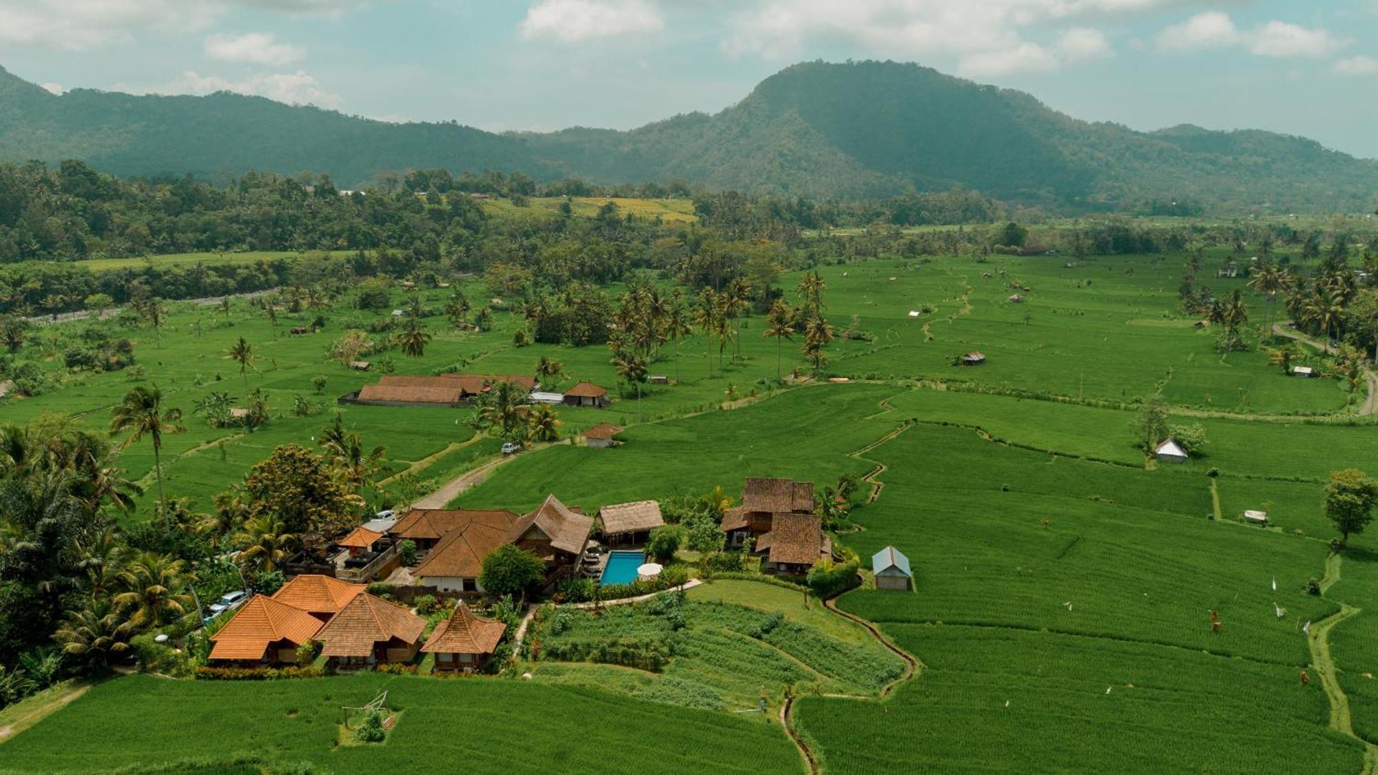 Kubu Sakian Villa And Restaurant Sidemen Silebeng ภายนอก รูปภาพ